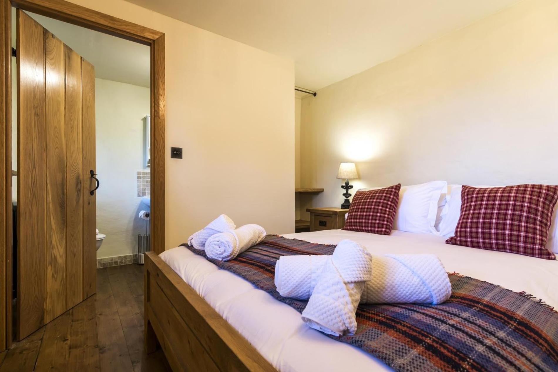 Foxglove - Luxurious Barn Conversion - Blossom Farm Johnston Exteriér fotografie