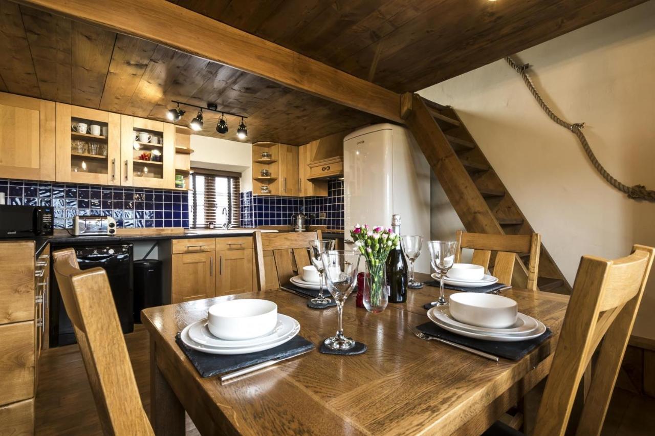 Foxglove - Luxurious Barn Conversion - Blossom Farm Johnston Exteriér fotografie